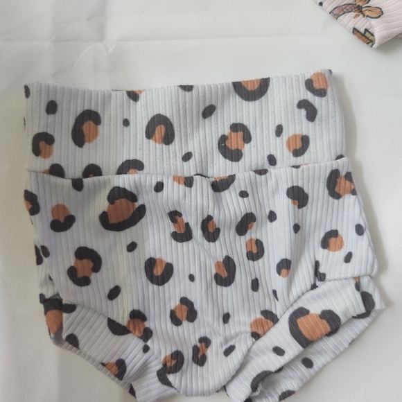 Bummies - Picture 3 of 5